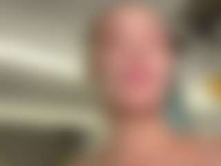 Live cam show with KyleBeatty - Amateur Mature on Camsoda