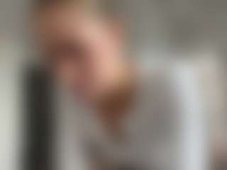 KyleBeatty MILF webcam performer live streaming