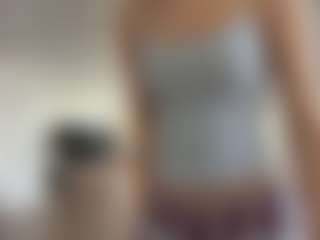 Show en direct avec KyleBeatty - Small Tits Mature sur Camsoda