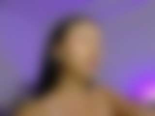 Live cam show with LadyCharm - Green Eyes on Milfs Live