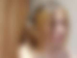 Live cam show with Madoka - New Teen (18+) on Latina Girls