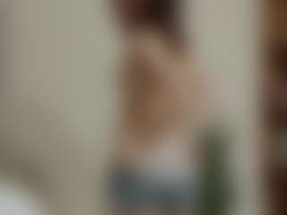 Live cam show with Madoka - Trimmed Latina on CamSextacy