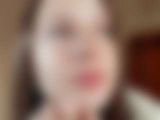 Live cam show with MargheritaBonomini - Latina Petite on CamwithHer