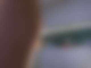 Live cam show with MarquittaCandee - Rubia on CamClone