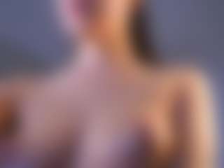 Live cam show with MarquittaCandee - Upskirt on Gym Cam Girls