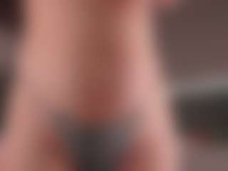 Live cam show with MarquittaCandee - Flash on 1on1-livenow