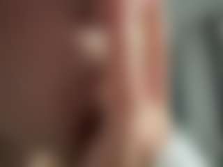 Live cam show with NarcisaBeazer - Body Massage on AdultVida.com