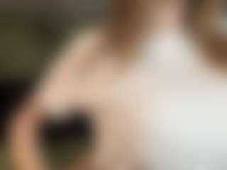 Live cam show with NarcisaBeazer - Body Massage on dropp.cam