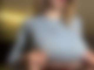 Live cam show with NarcisaBeazer - Fingers on Uber Horny