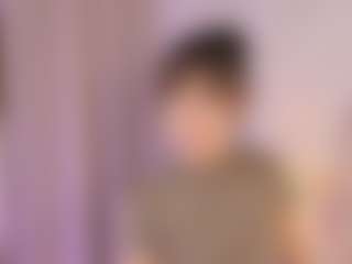 Live cam show with AdharaMancini - Facial on Camsoda
