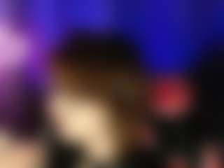Live cam show with CherryxxLuna - Ass Clapping on StripNow