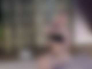 VIKI's Live Sex Cam Show