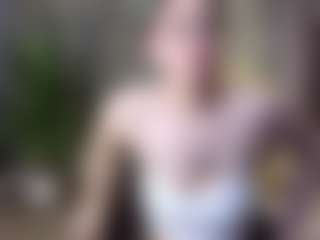 Live cam show with VIKI - Public Black on slutload