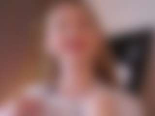 SharleneZinser's Live Sex Cam Show