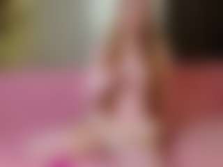 Live cam show with SharleneZinser - Average on TeamSkeetLive