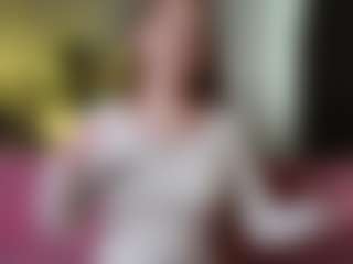 Live cam show with SharleneZinser - Average on livesuperchat.net