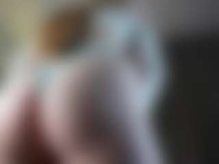 Live cam show with SharleneZinser - Petite on madthumbs