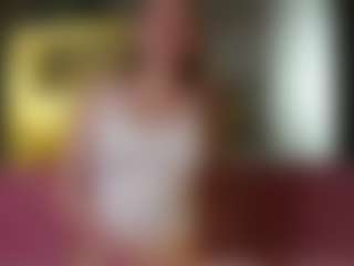 Live cam show with SharleneZinser - Role Play on Camsoda