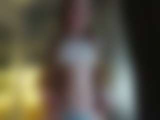 Live cam show with SharleneZinser - Blonde Hair Curvy on Camsoda