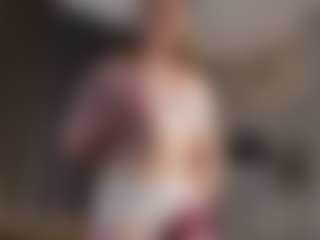 SharleneZinser's Live Sex Cam Show