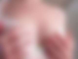 SharleneZinser's Live Sex Cam Show