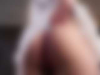 SharleneZinser's Live Sex Cam Show