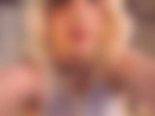 Live cam show with Silknsin777 - Blonde Hair Curvy on LiveSexCams6