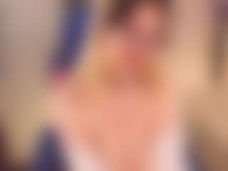 Live cam show with Silknsin777 - Full Nudity on Dolls Live
