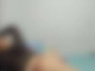 Live cam show with Abby Moons - Natural on AdultVida.com