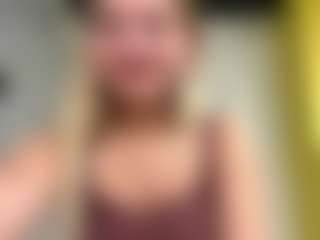 AleaseDedinas's Live Sex Cam Show
