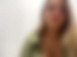 Live cam show with AleaseDedinas - BBW on StripNow