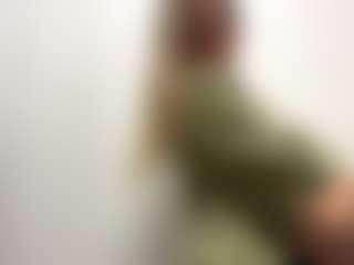 AleaseDedinas's Live Sex Cam Show