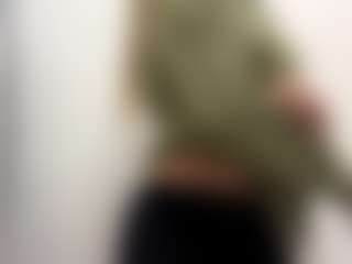 Live cam show with AleaseDedinas - Public on Streamer API