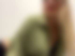 AleaseDedinas's Live Sex Cam Show