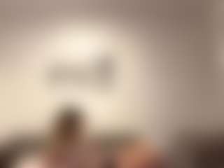 Live cam show with AleaseDedinas - Average on Camsoda