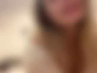 AleaseDedinas's Live Sex Cam Show