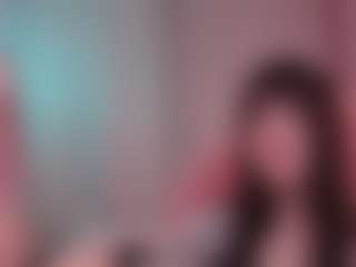 AlmaClark's Live Sex Cam Show