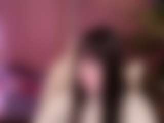 Live cam show with AlmaClark - Chubby on Fit Hotties