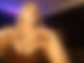 Live cam show with AstridJade - Facial Piercings on Camming Site