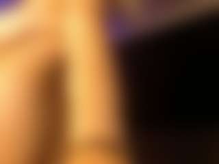 Live cam show with AstridJade - Fingers on Hubzter Live