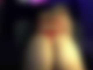 Live cam show with AstridJade - Double Penetration on madthumbs