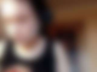 Live cam show with BaoZecchini - Bedroom on madthumbs