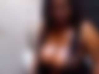 BustyEbonyMilf's Live Sex Cam Show