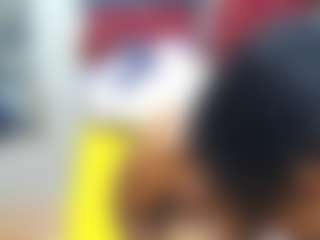 Live-sekscamshow van BustyEbonyMilf