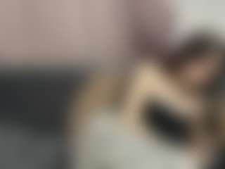 Live cam show with DestinyLatourette - Flashing on livesuperchat.net