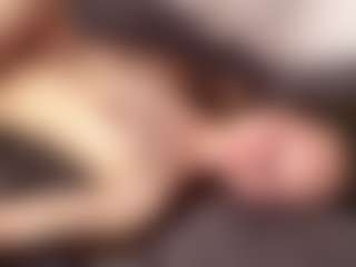 Live cam show with DestinyLatourette - Moaning on Camsoda