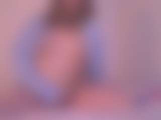 Live cam show with DreamiCarmella - Strip on Camsoda