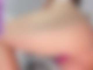 kiara-wren's Live Sex Cam Show