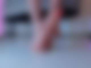 Live cam show with kiara-wren - Foot Fetish Latina on Dare Cams | colombia