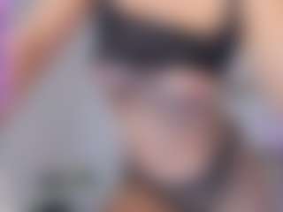 kiara-wren's Live Sex Cam Show
